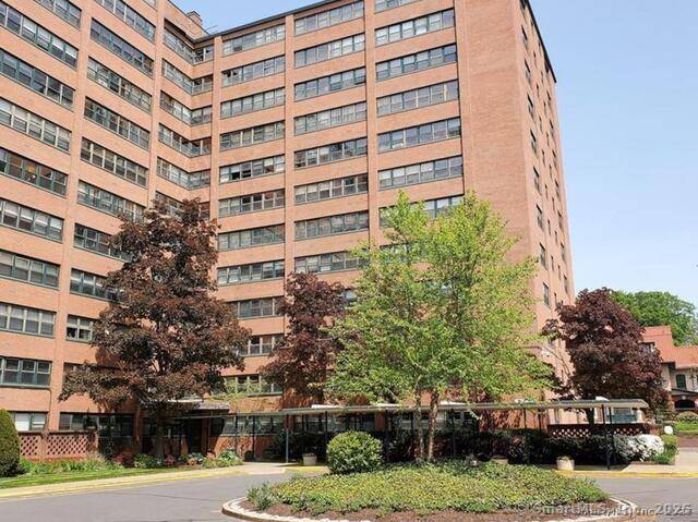 Hartford, CT 06103,31 Woodland Street #7F