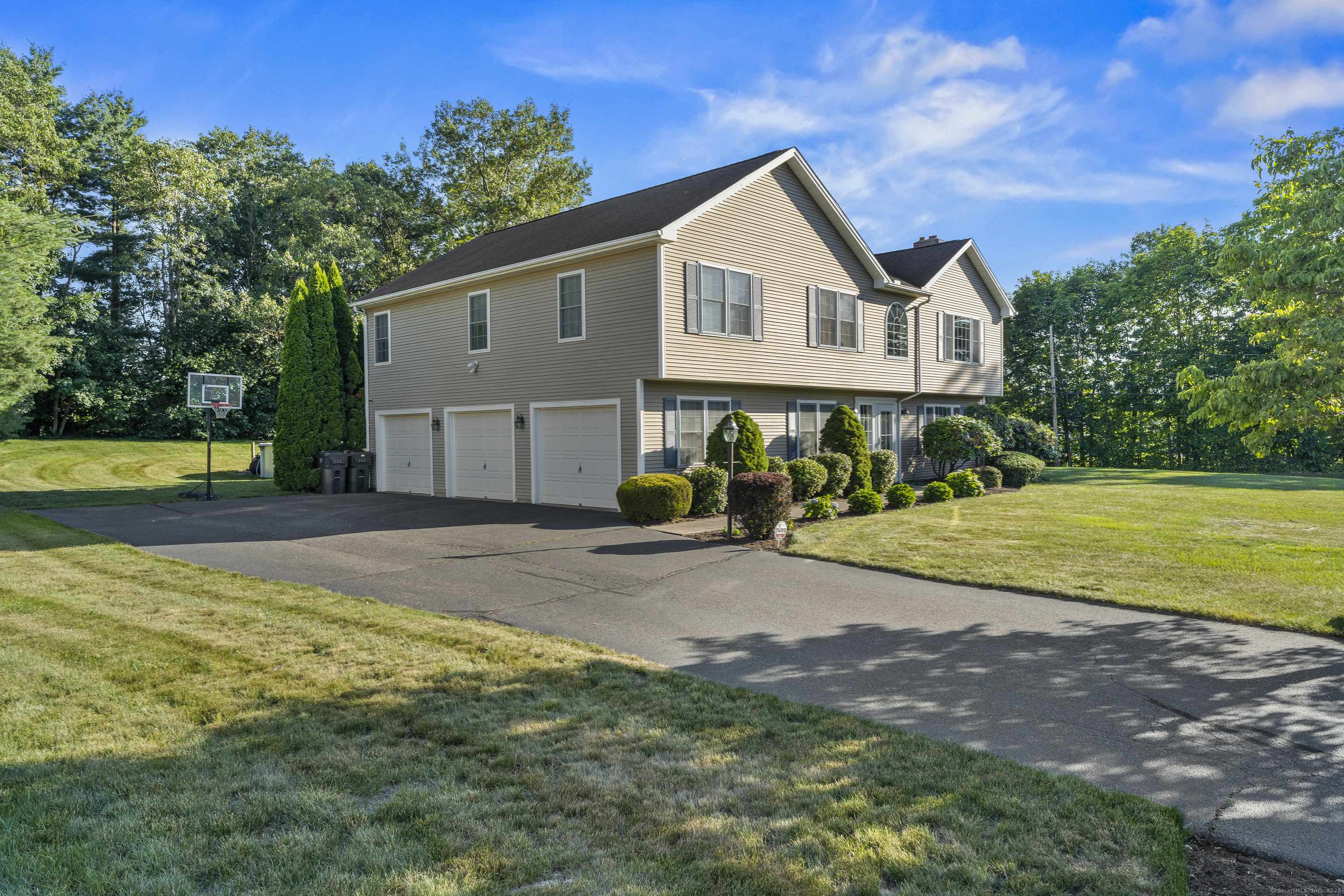 8 Barbara Lane, Southington, CT 06479