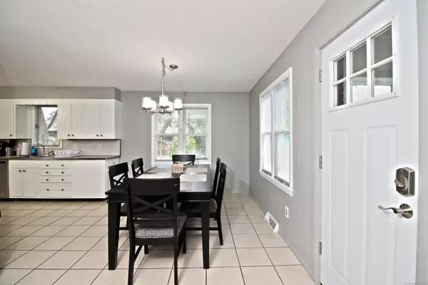 New London, CT 06320,1137 Ocean Avenue