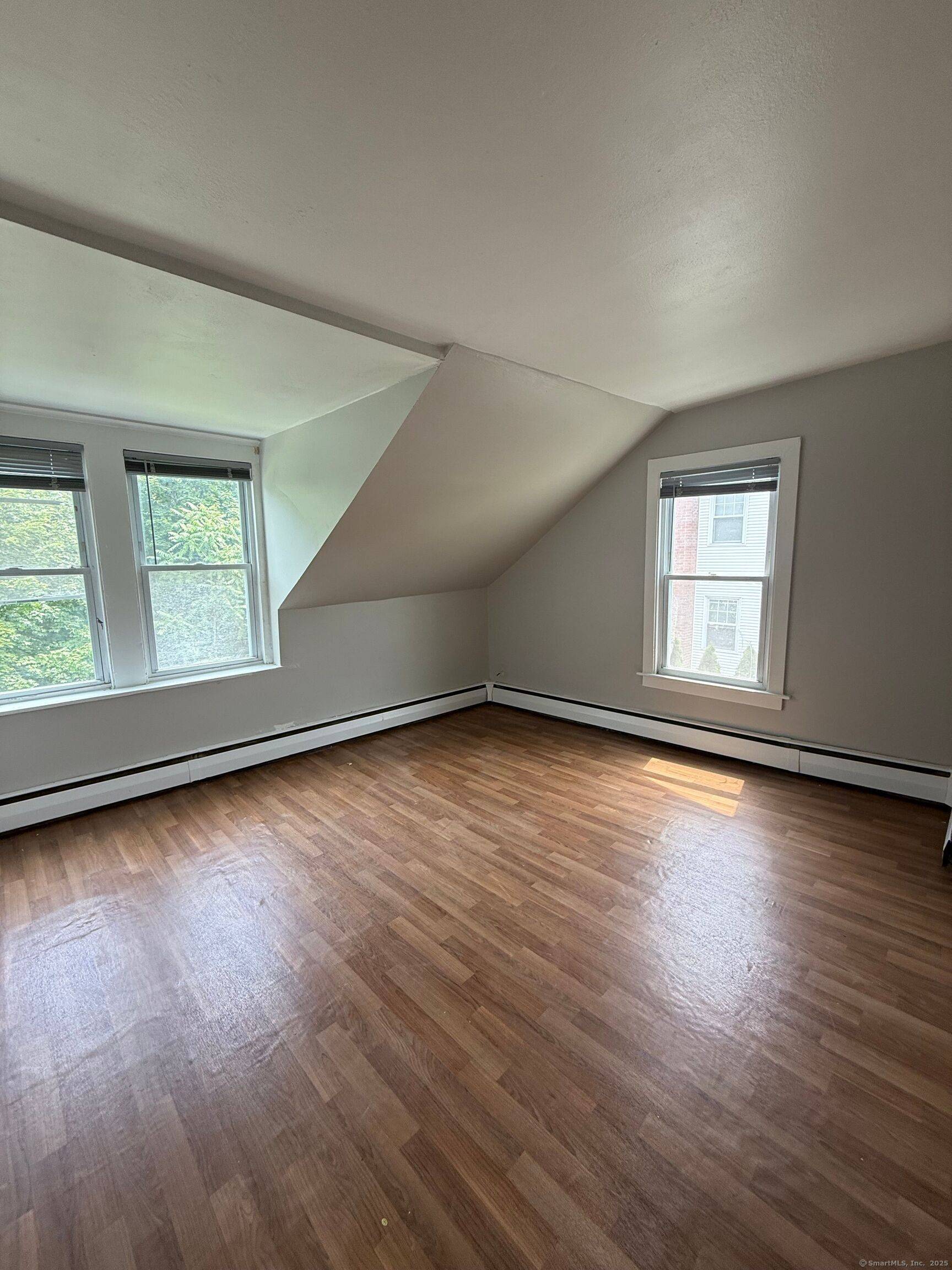 Middletown, CT 06457,31 Warwick Street #35