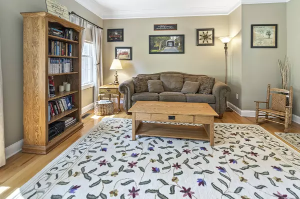 Woodstock, CT 06281,18 Jeans Court