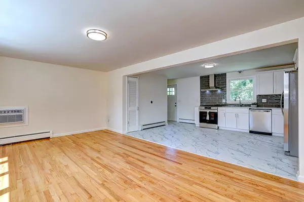 East Hartford, CT 06118,6 Overbrook Drive