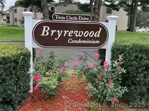 711 Twin Circle Drive #711, South Windsor, CT 06074