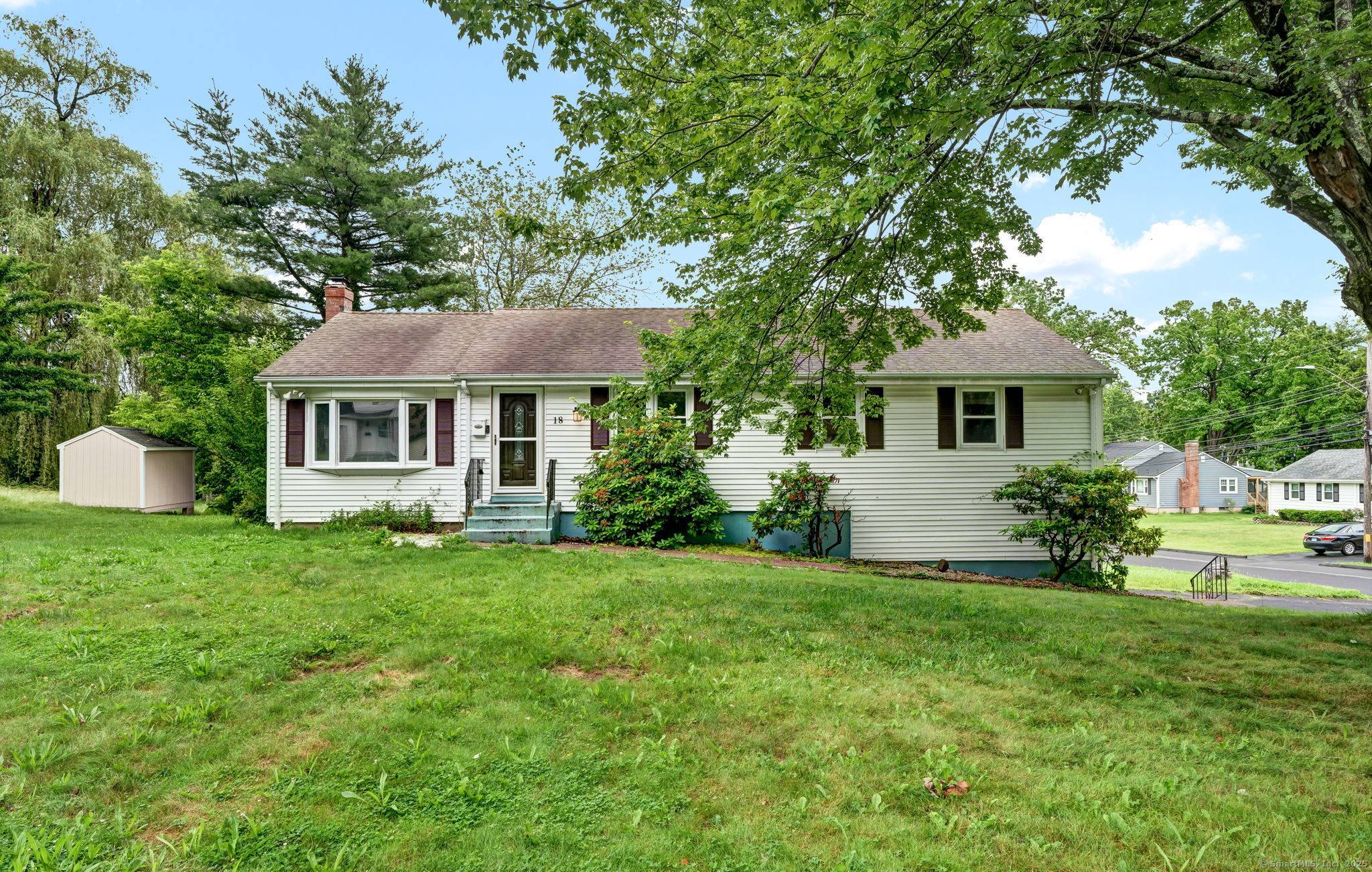 18 Nolan Drive, Bloomfield, CT 06002