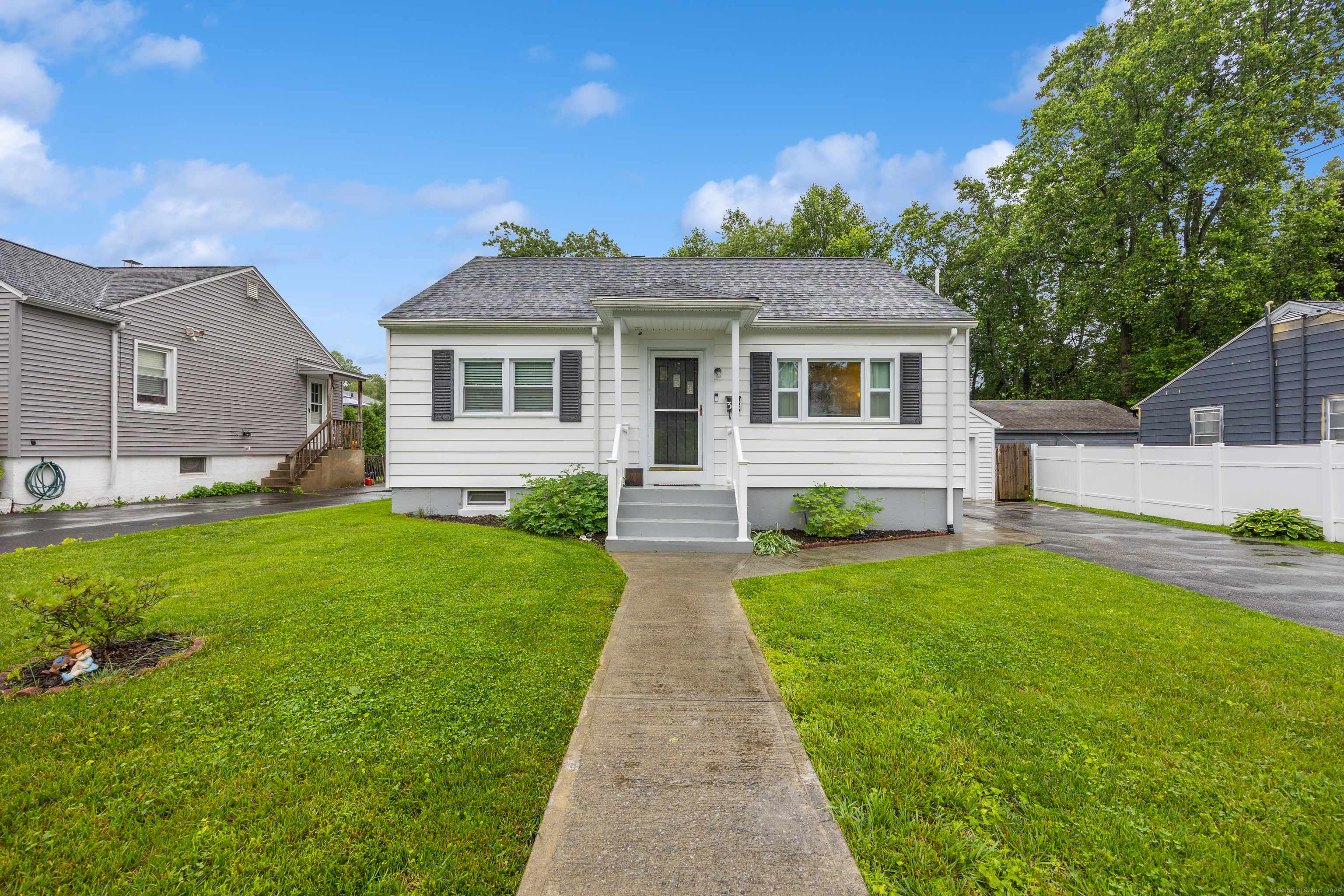 39 June Street, Naugatuck, CT 06770