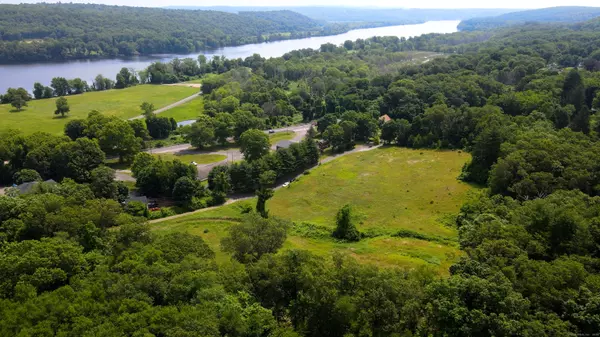 Haddam, CT 06438,25 Island Dock Road