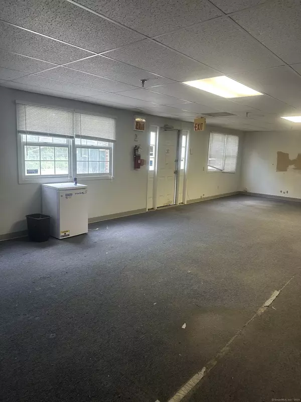 Bethany, CT 06524,696 Amity Road #BL1