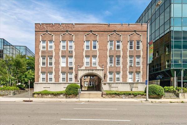 639 Summer Street #APT 22, Stamford, CT 06901