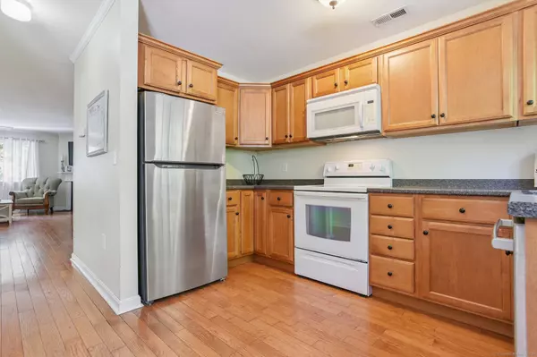 Waterford, CT 06385,310 Boston Post Road #165