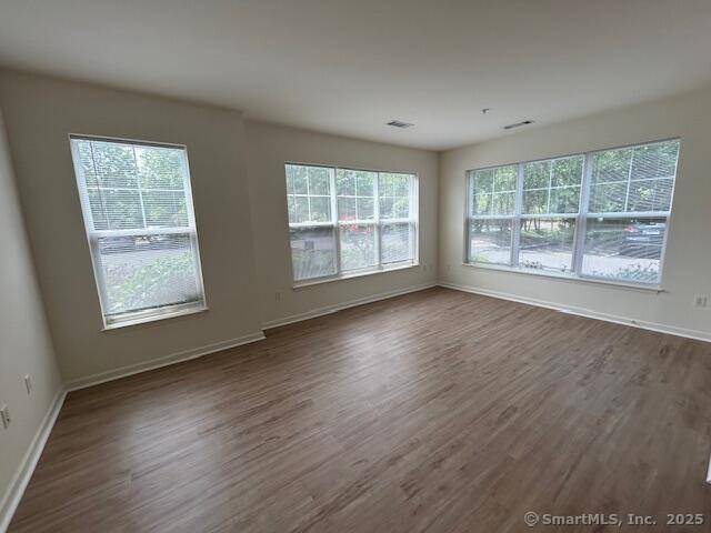 Norwalk, CT 06855,10 Norden Place #262