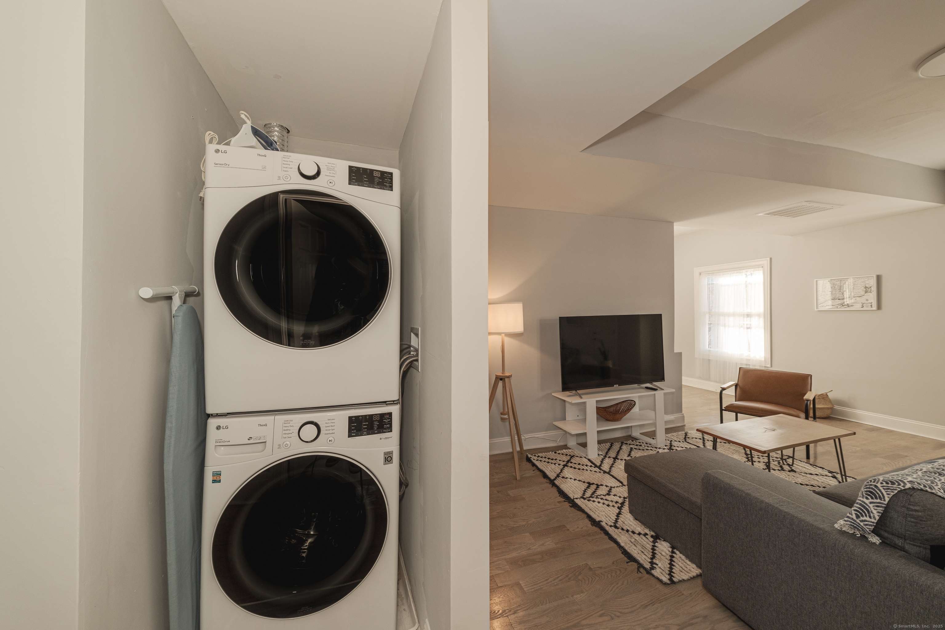 New Haven, CT 06511,708 Orange Street #2LM