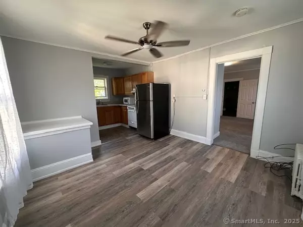Groton, CT 06340,63 Meridian Street #4
