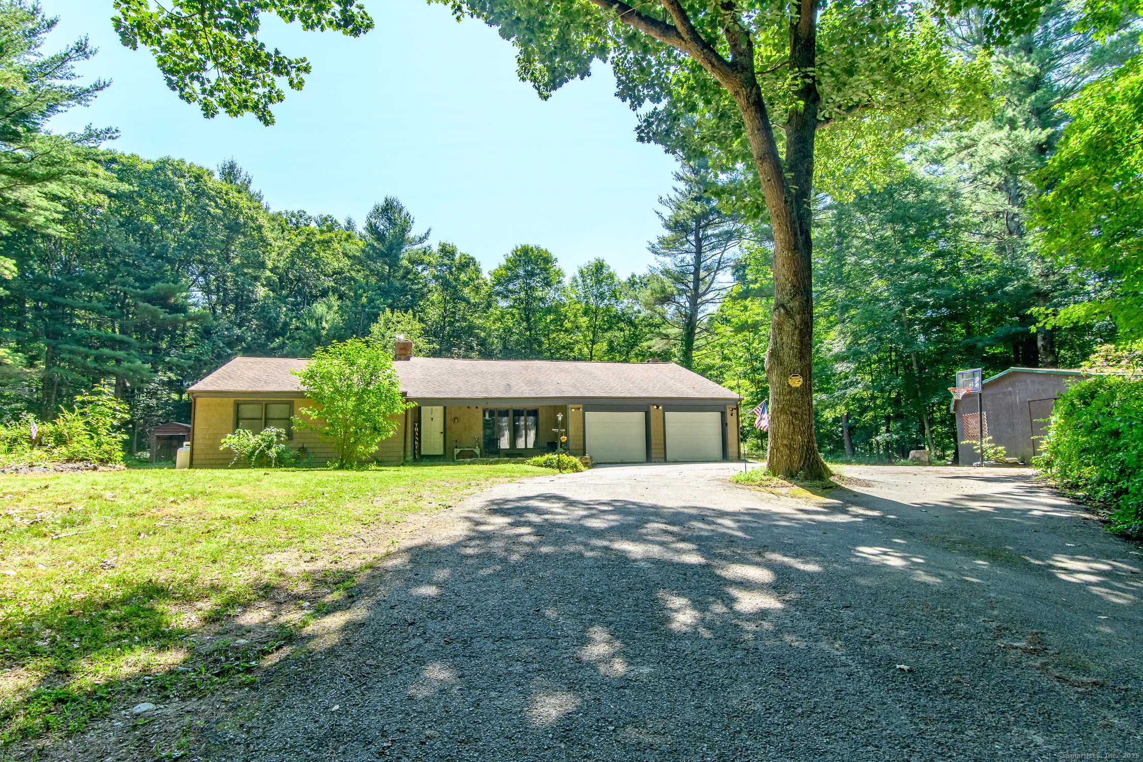 1668 North Road, Killingly, CT 06241