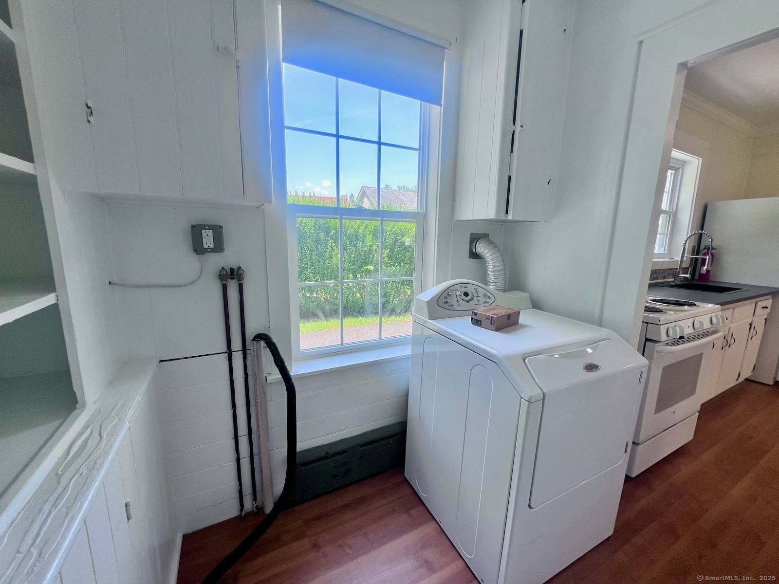 Thomaston, CT 06787,35 Marine Street #1