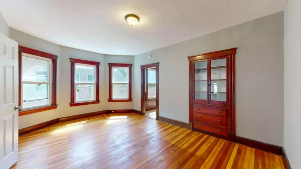 Meriden, CT 06450,22 Webster Street