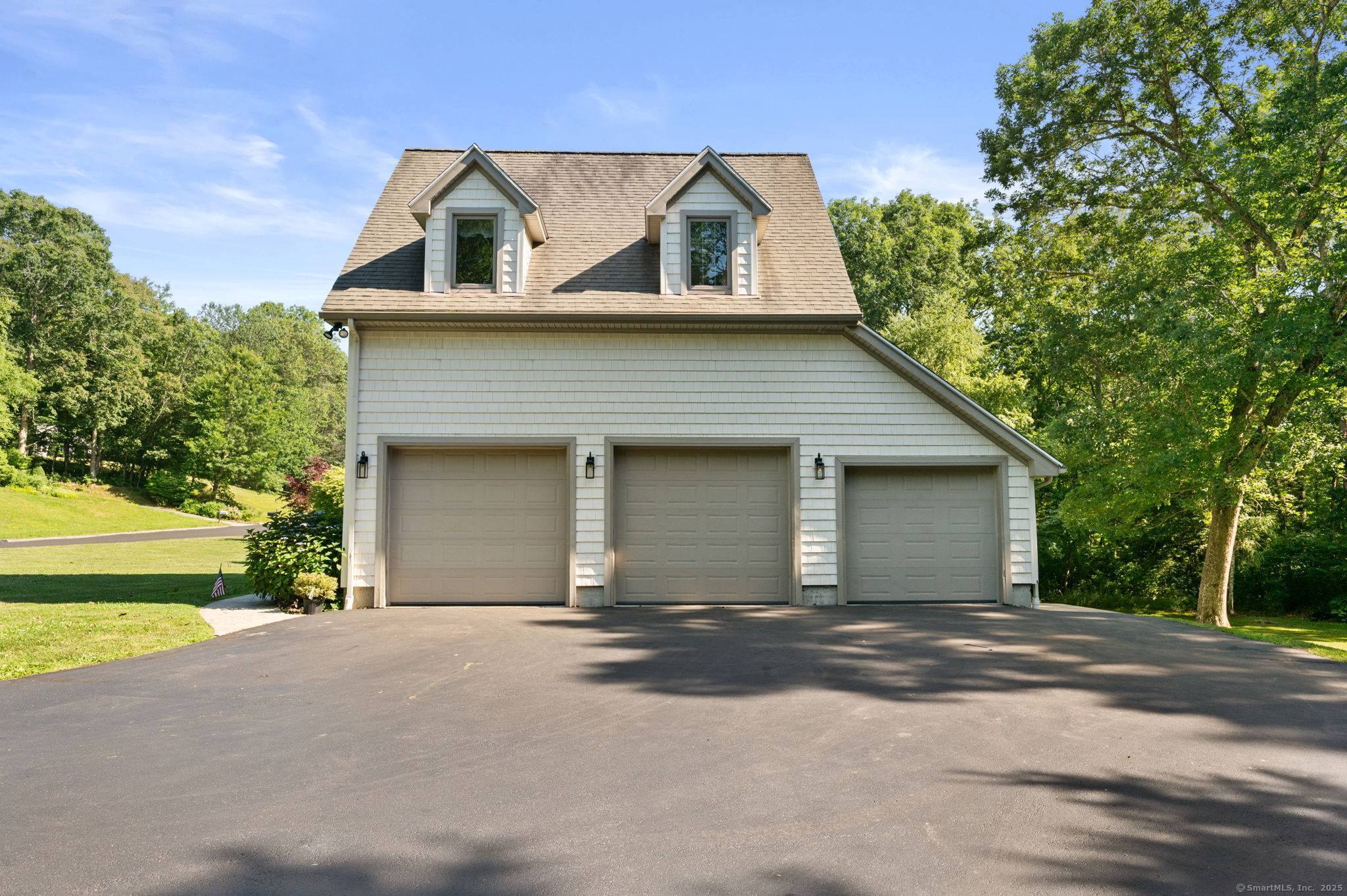 East Lyme, CT 06333,18 Sandpiper Lane