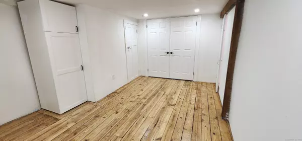 Watertown, CT 06795,1206A Bassett Road #A