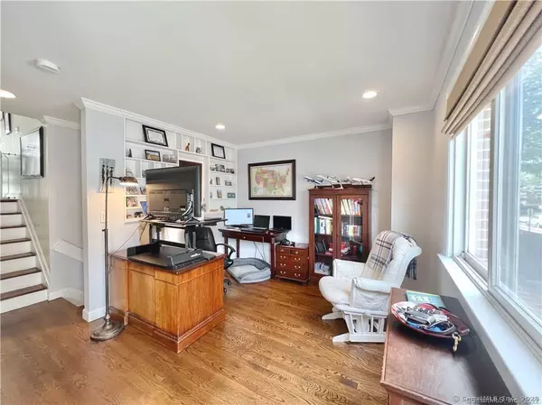 Stamford, CT 06901,101 Grove Street #8