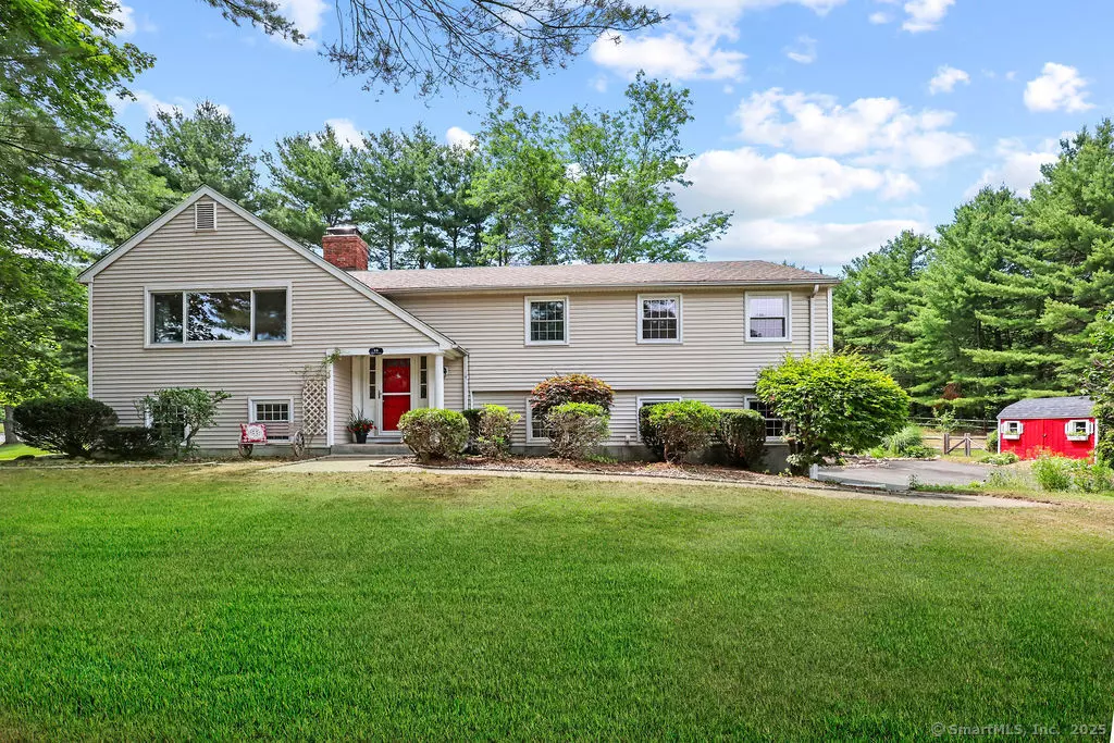 Simsbury, CT 06092,18 Chestnut Hill Road