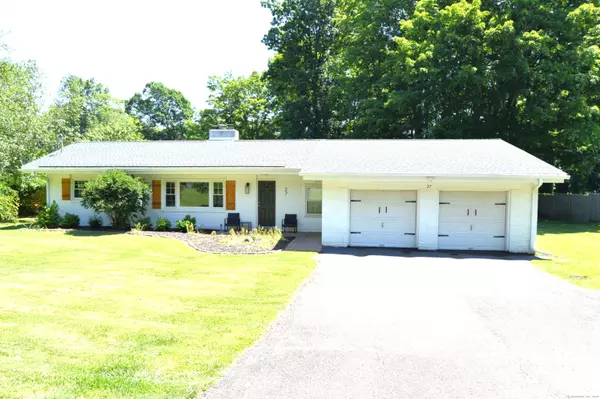 27 Woodland Drive, North Branford, CT 06472