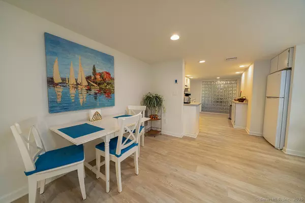 Branford, CT 06405,133 Linden Avenue #B