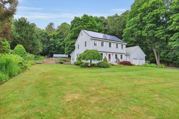 49 Thompson Street, Glastonbury, CT 06073