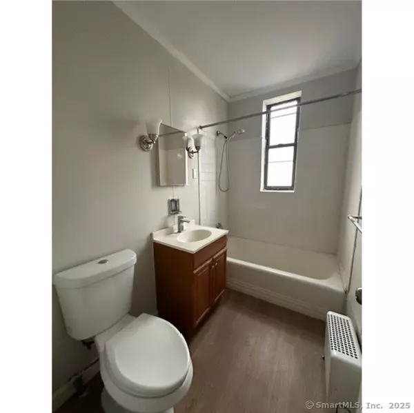 Hartford, CT 06105,276 Collins Street