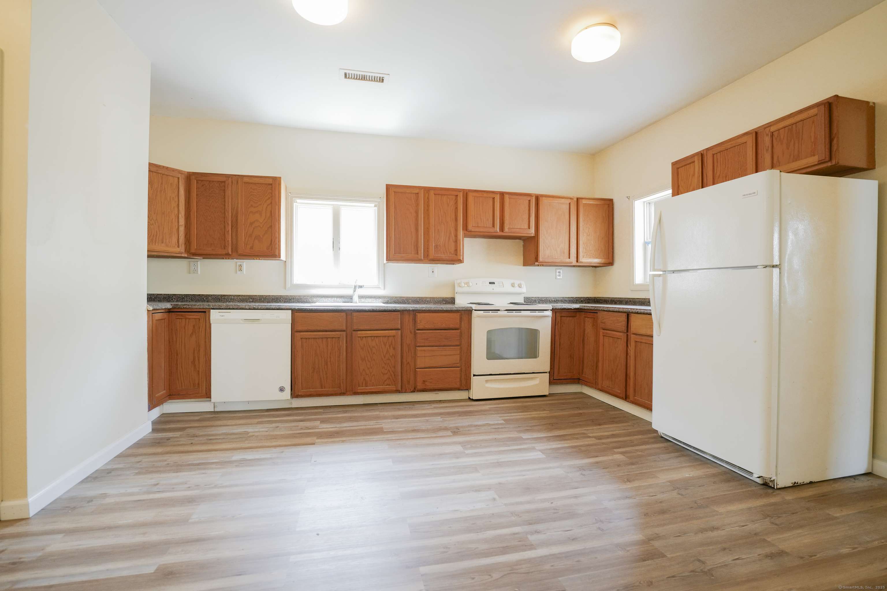 Middletown, CT 06457,24 Burr Avenue #1