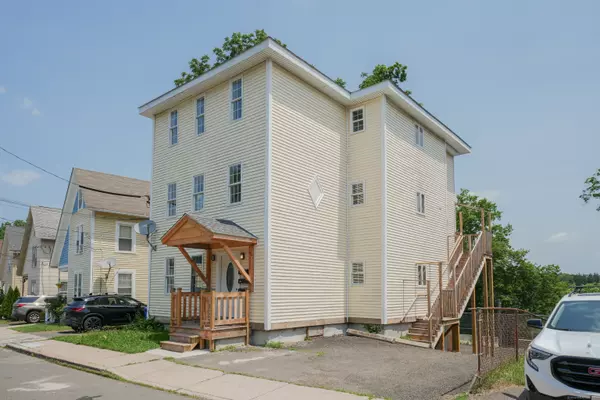Middletown, CT 06457,24 Burr Avenue #1