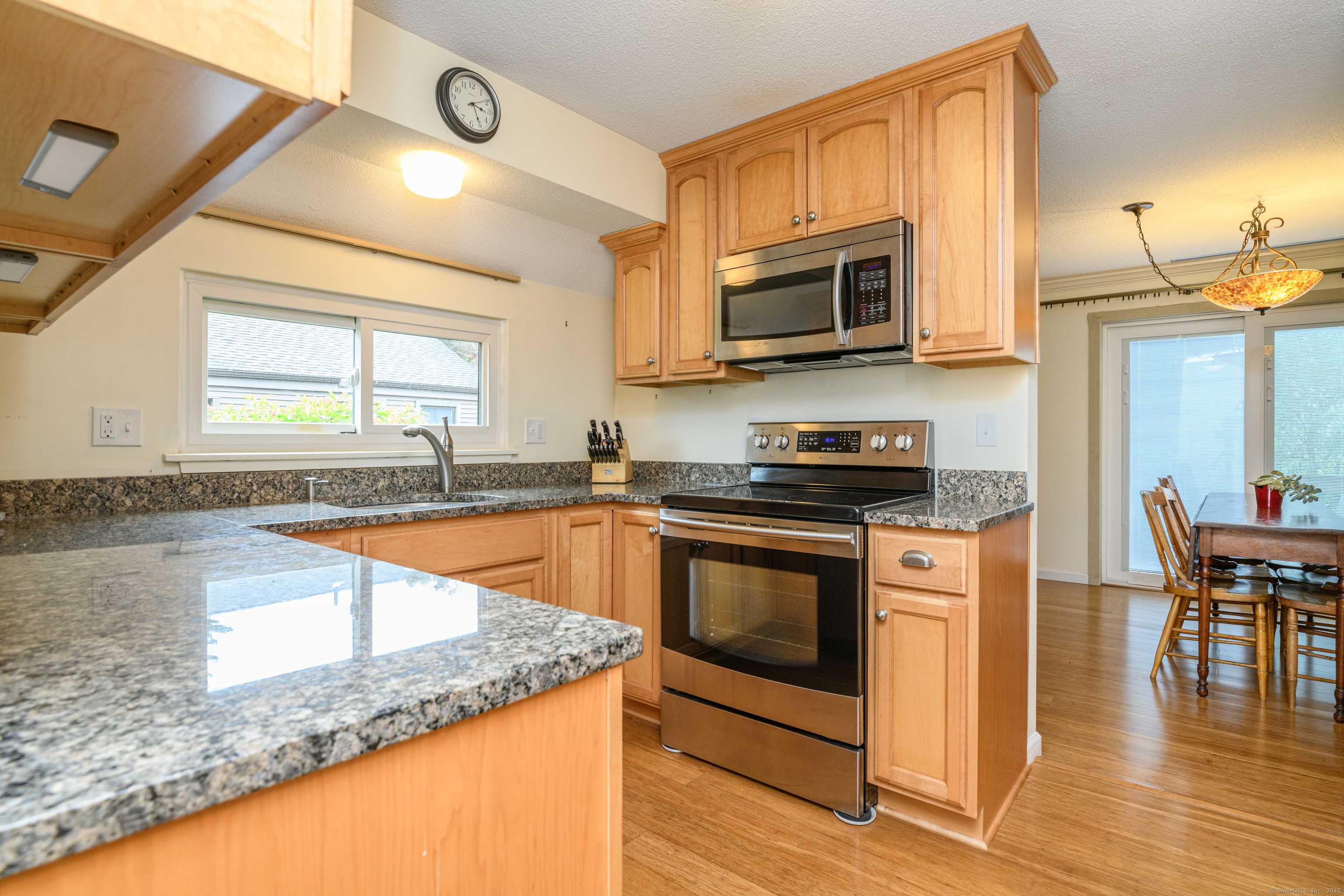 Glastonbury, CT 06033,113 Hollister Way North #113