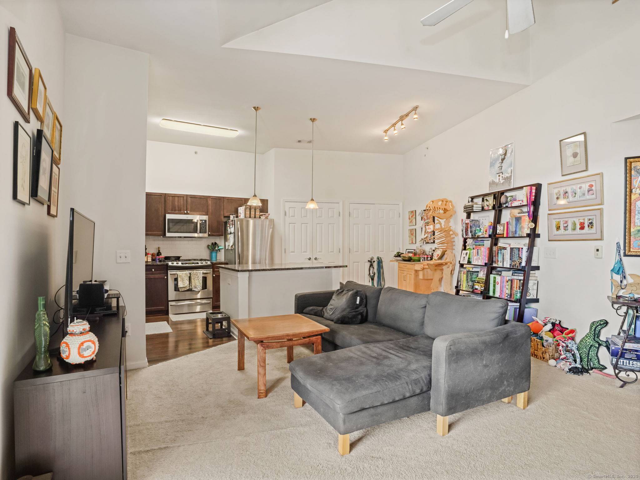 Stamford, CT 06902,850 East Main Street #APT 516