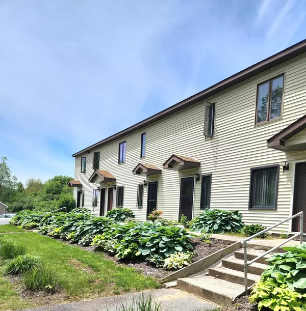 3 Brook Front Lane #3, Pomfret, CT 06259