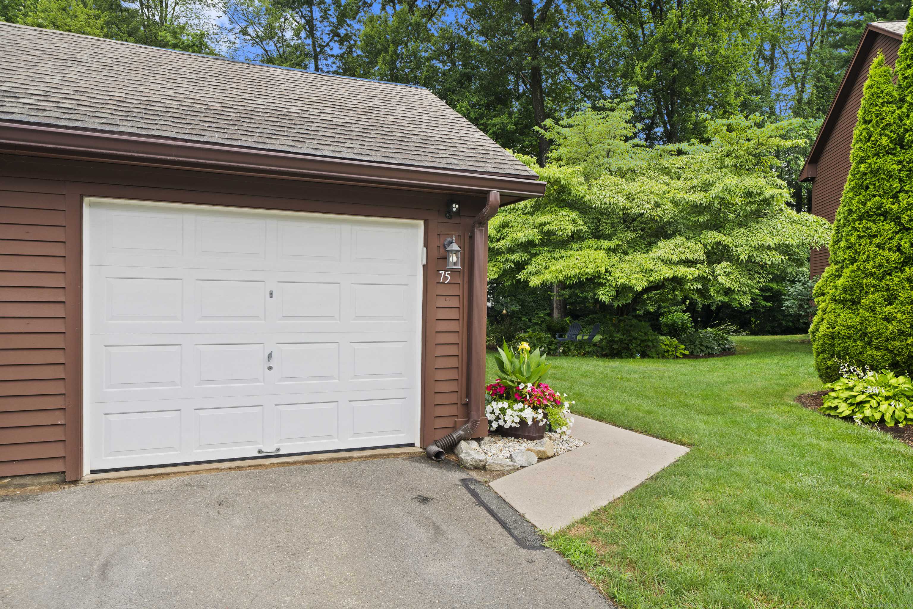 Enfield, CT 06082,75 Candlewood Circle