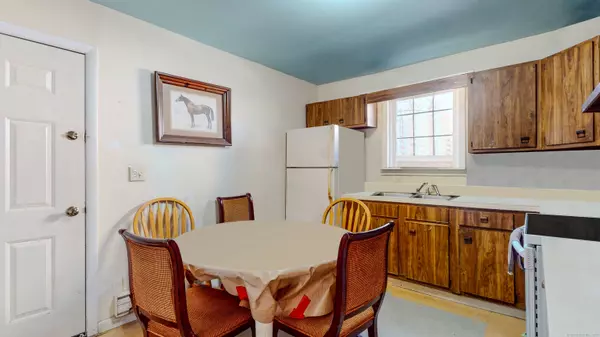 Bridgeport, CT 06605,96 Davis Avenue