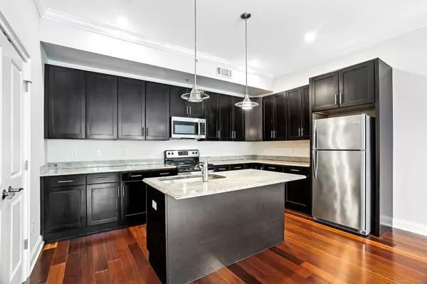 Norwalk, CT 06851,142 East Avenue #A403