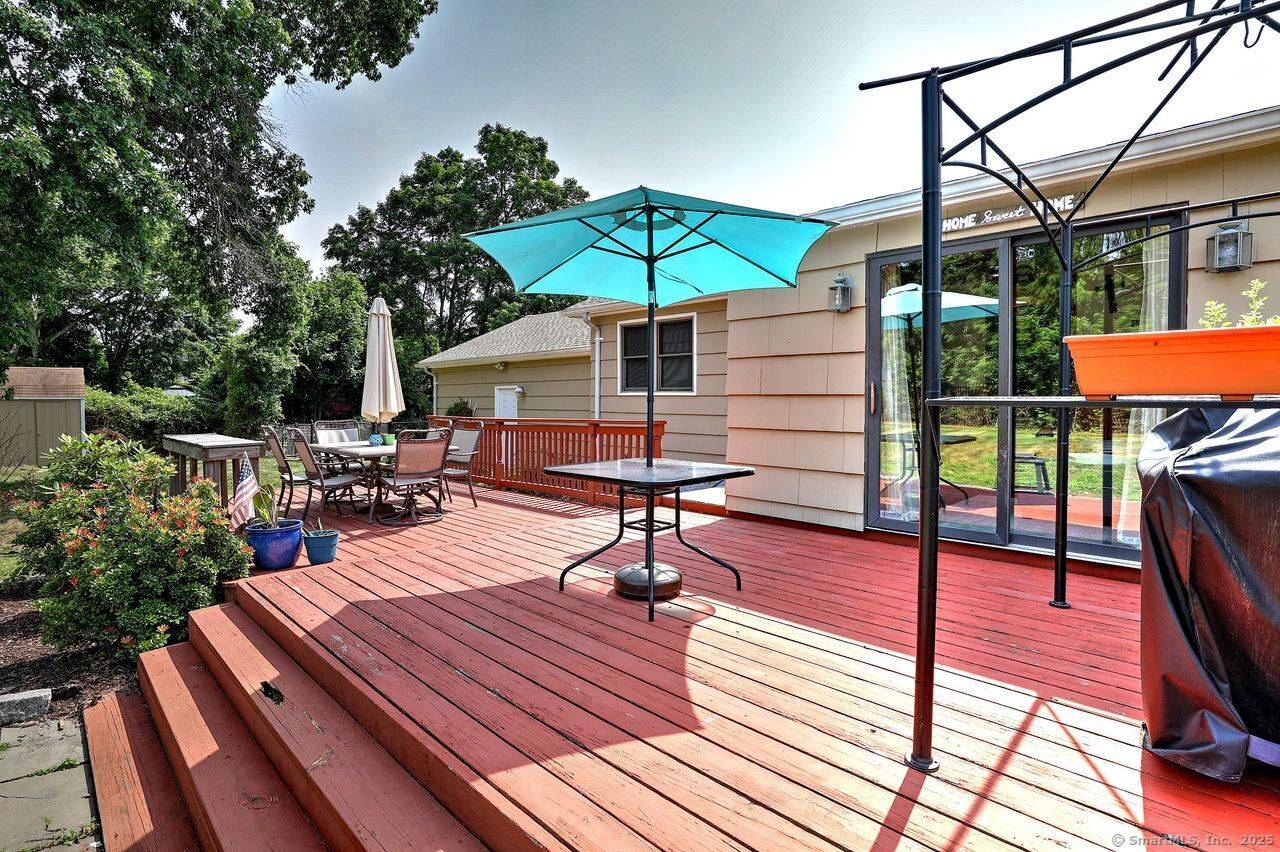 Orange, CT 06477,754 Riverside Drive
