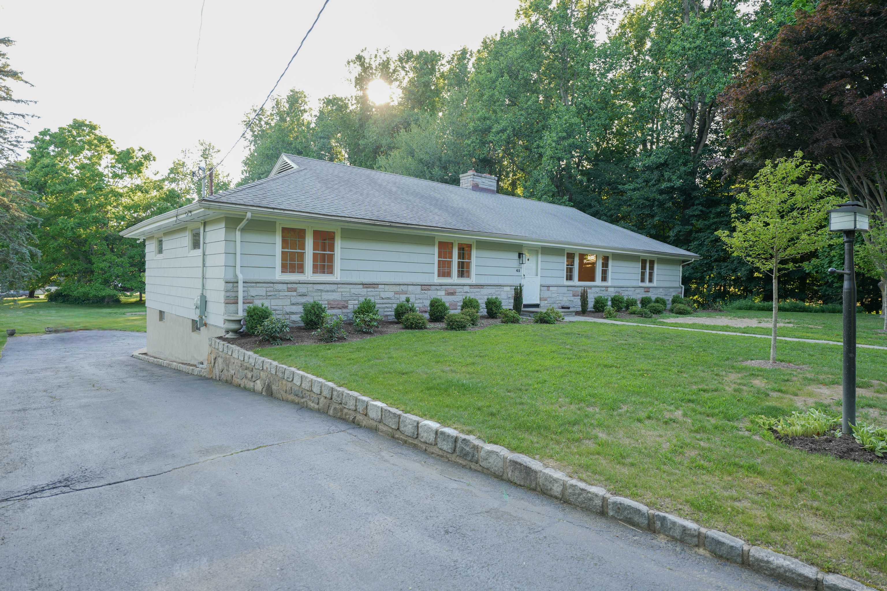 Trumbull, CT 06611,45 Frenchtown Road