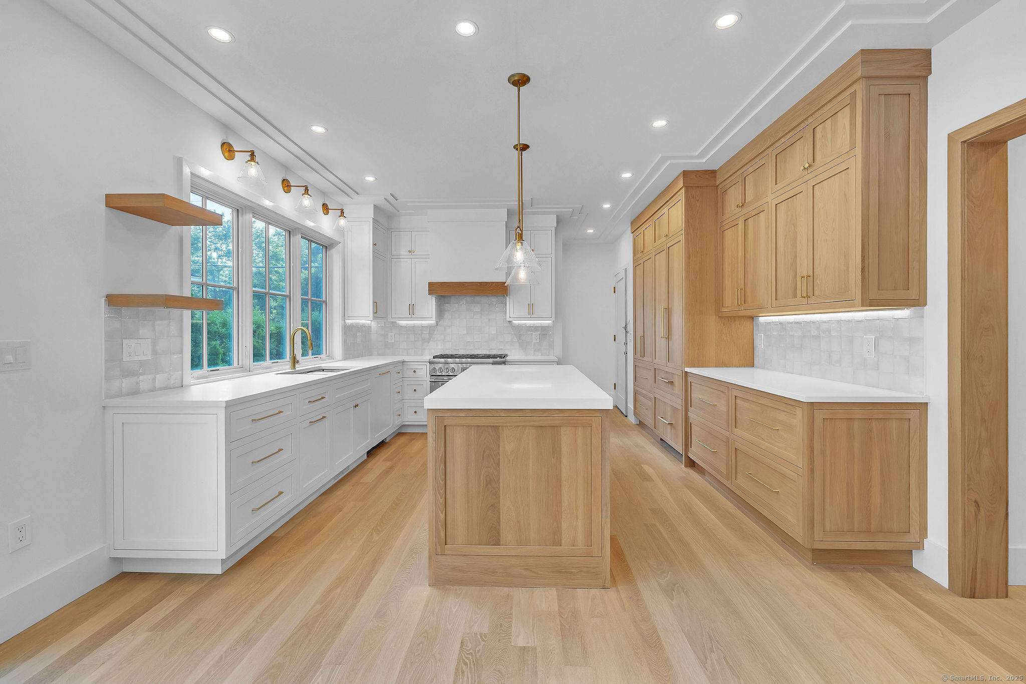 New Canaan, CT 06840,133 East Avenue #B
