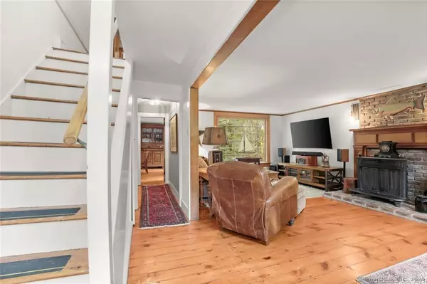 Darien, CT 06820,47 Hollow Tree Ridge Road #47