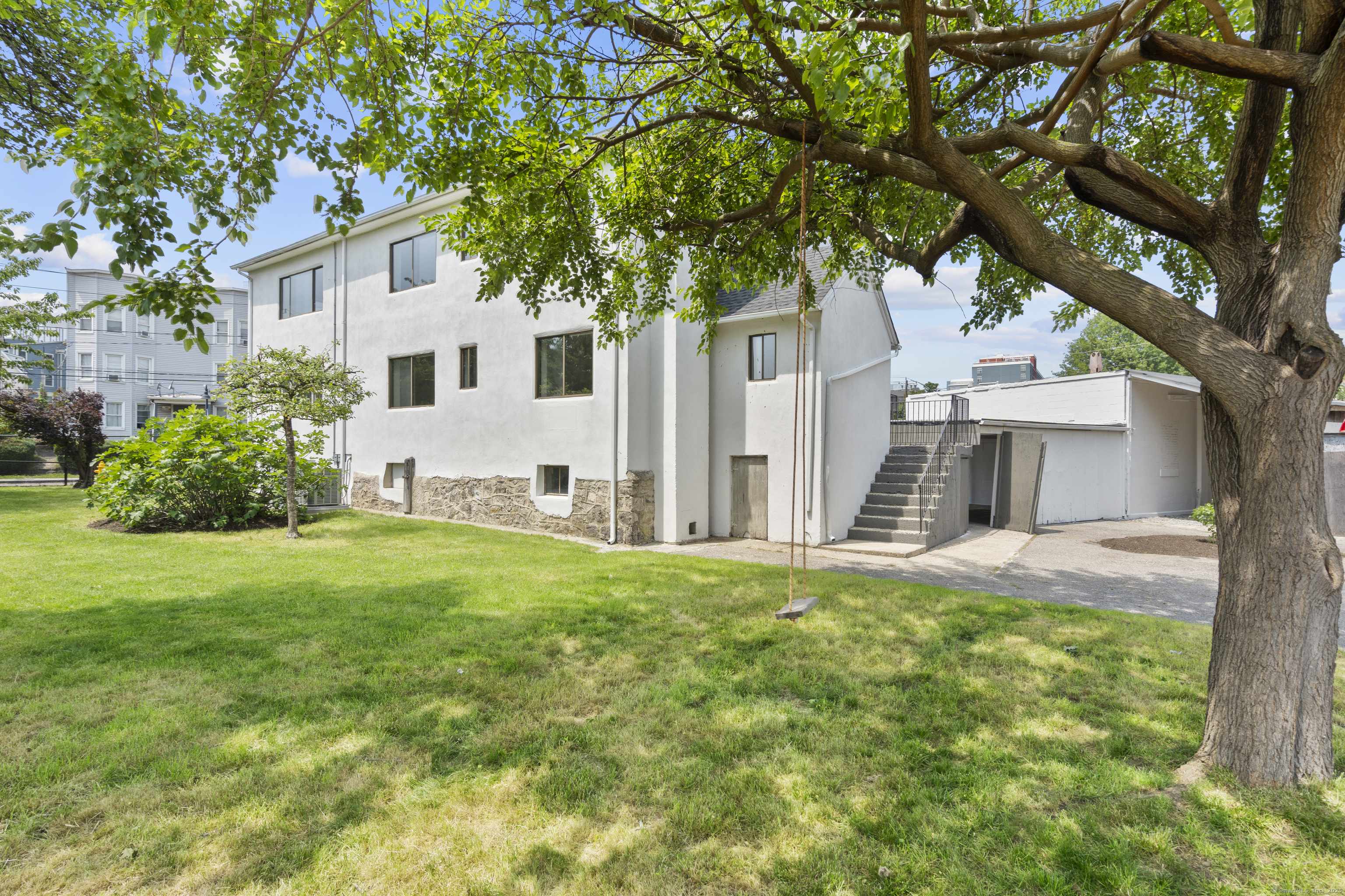 Stamford, CT 06902,784 Atlantic Street #2
