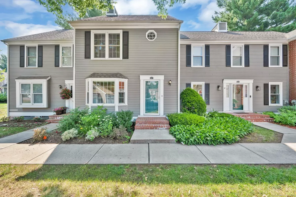 Glastonbury, CT 06033,207 Georgetown Drive #207