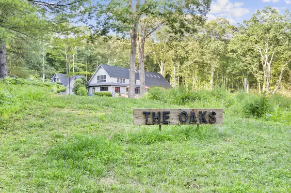 28 Old Lane, Roxbury, CT 06783