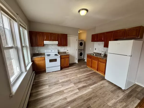 Hartford, CT 06120,67 Judson Street #3