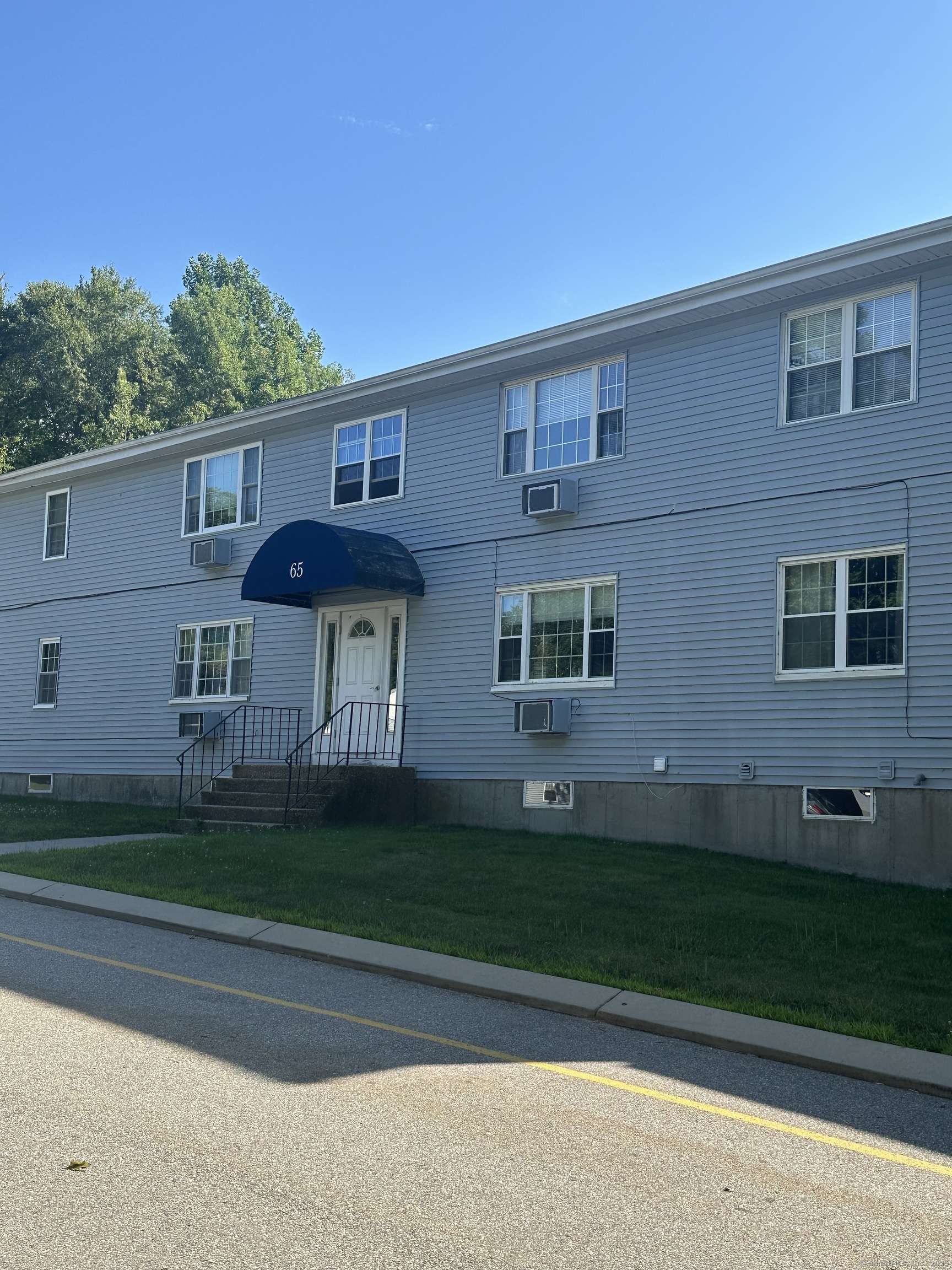 65 Horse Pond Road #APT G, Salem, CT 06420