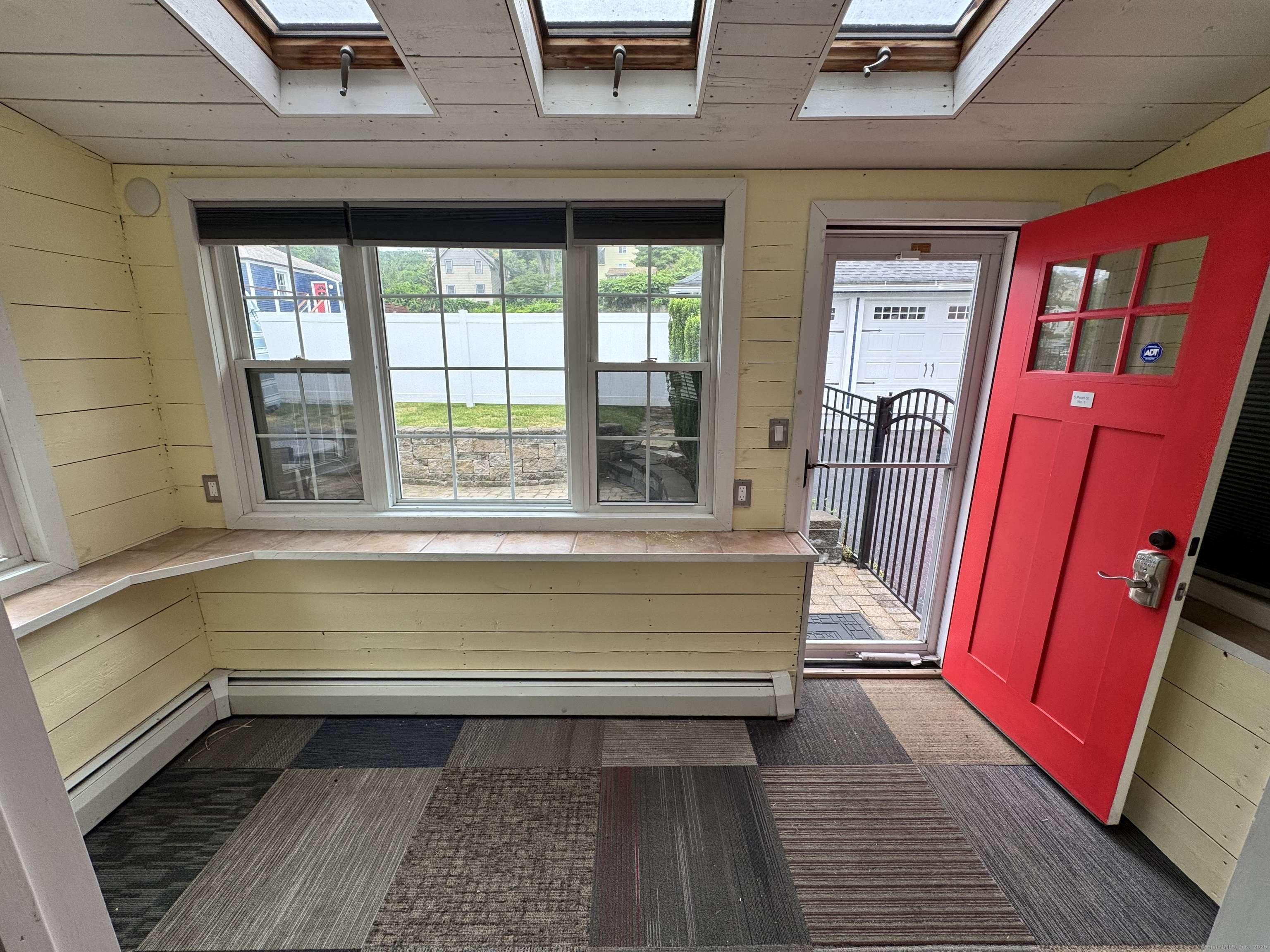 Groton, CT 06355,5 Pearl Street #1