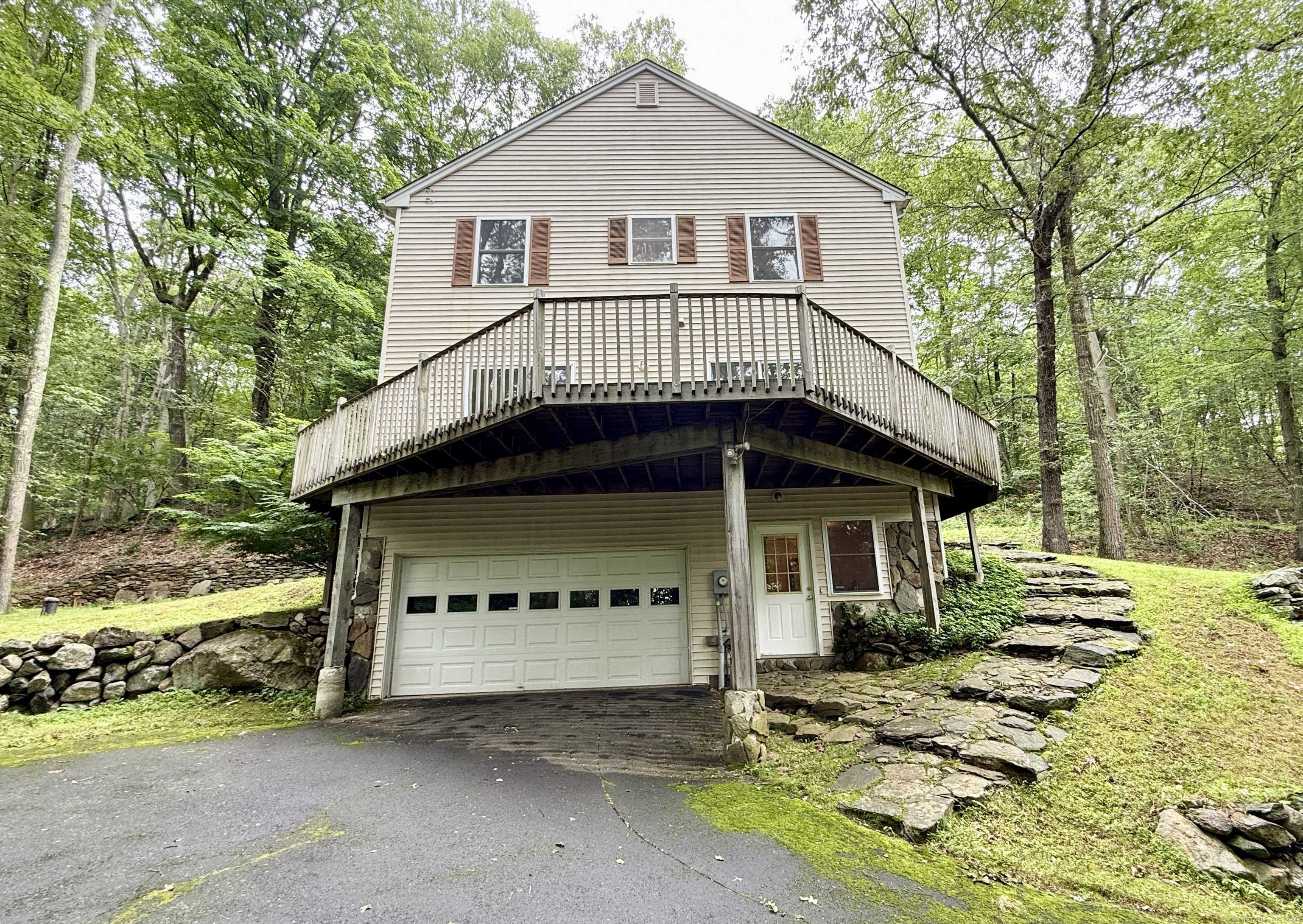 7 Cora Lane, Wilton, CT 06897