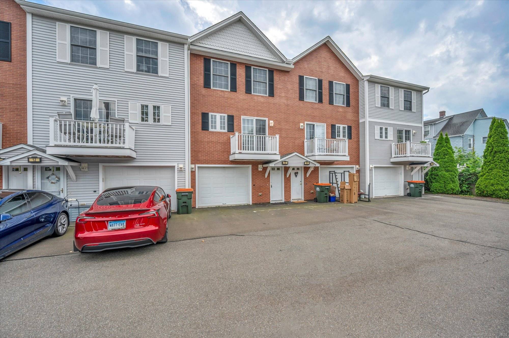 Wallingford, CT 06492,2 Fern Avenue #APT 13