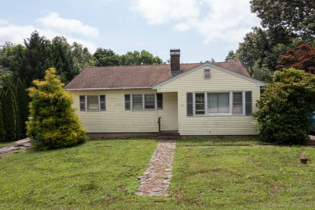 Montville, CT 06382,32 Cedar Lane