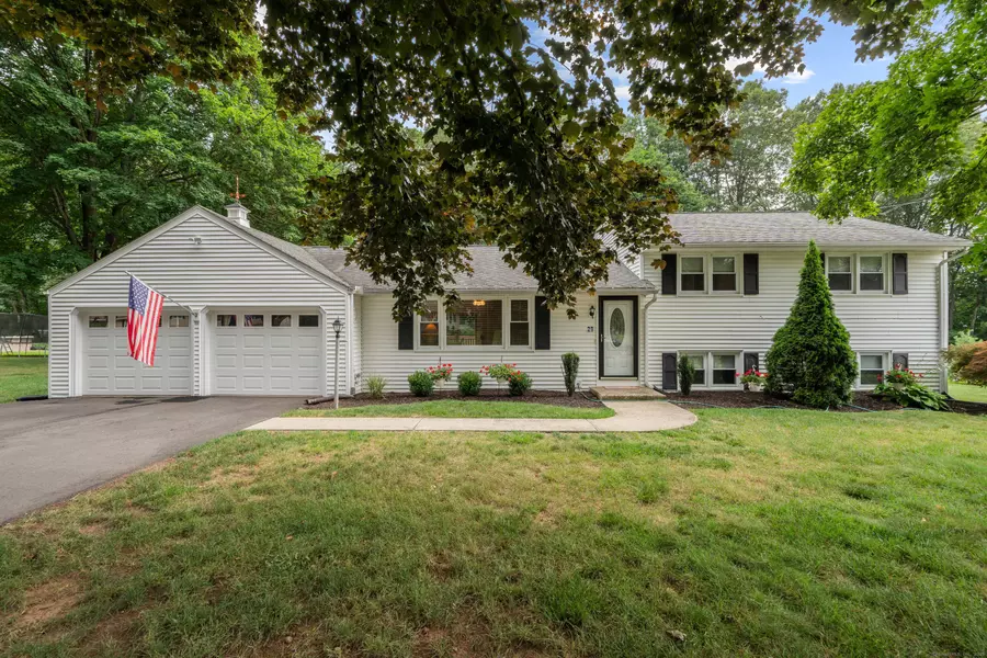 29 Jeffrey Drive, Wallingford, CT 06492