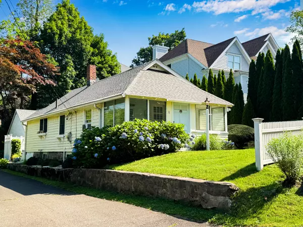 Norwalk, CT 06853,11 Witch Lane